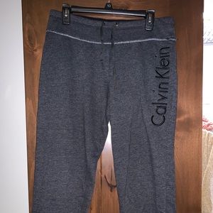 Medium Calvin Klein sweats